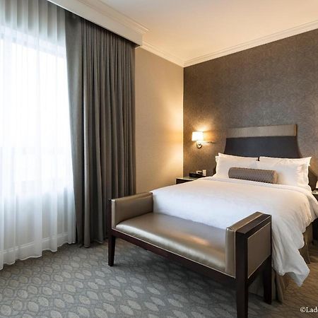La Banque Hotel Homewood Eksteriør billede