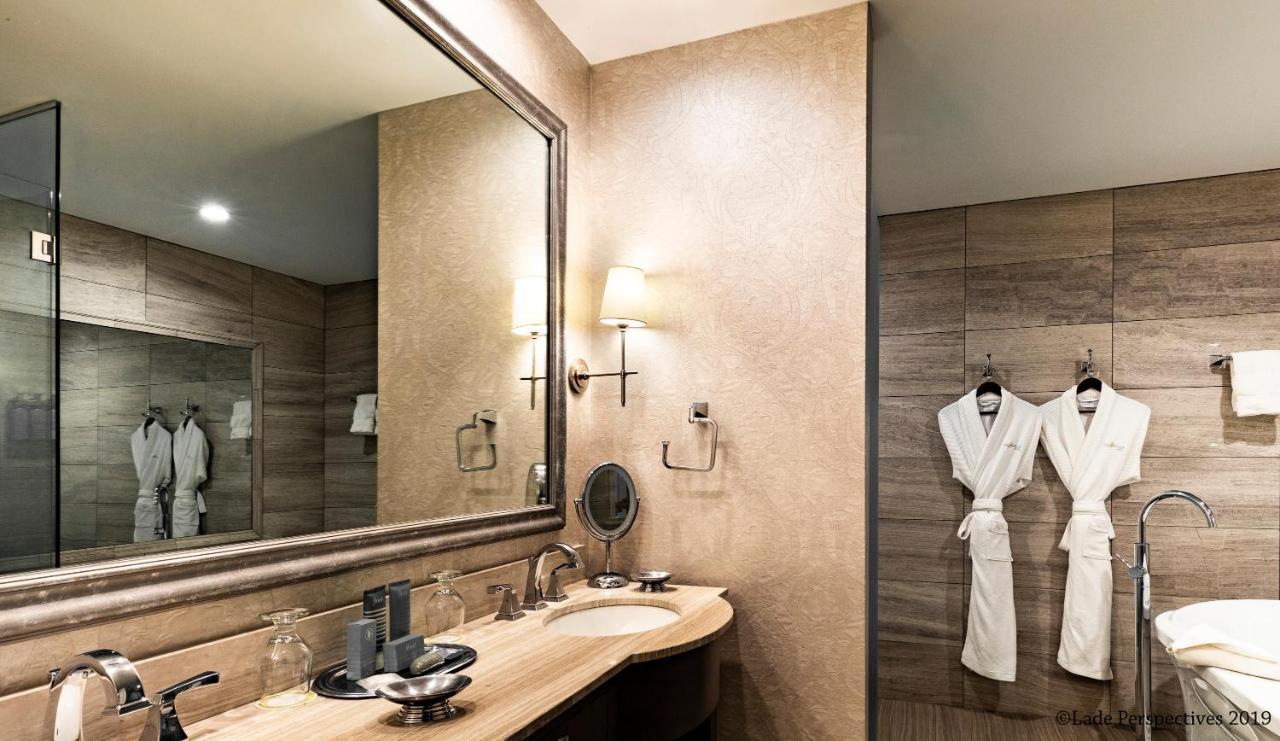 La Banque Hotel Homewood Eksteriør billede