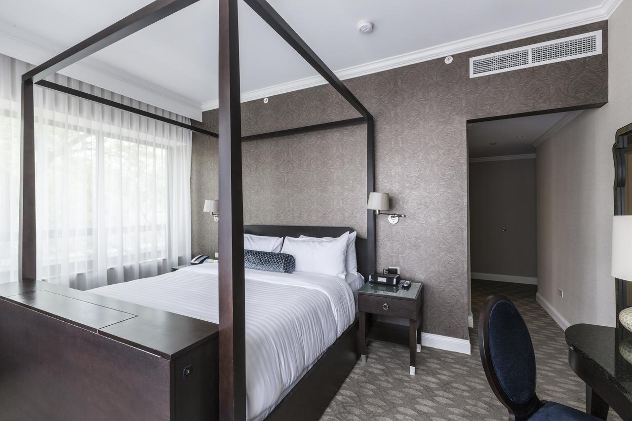 La Banque Hotel Homewood Eksteriør billede