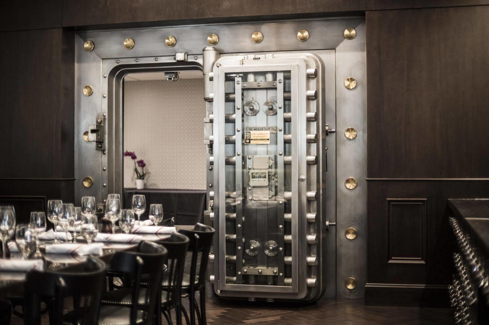 La Banque Hotel Homewood Eksteriør billede