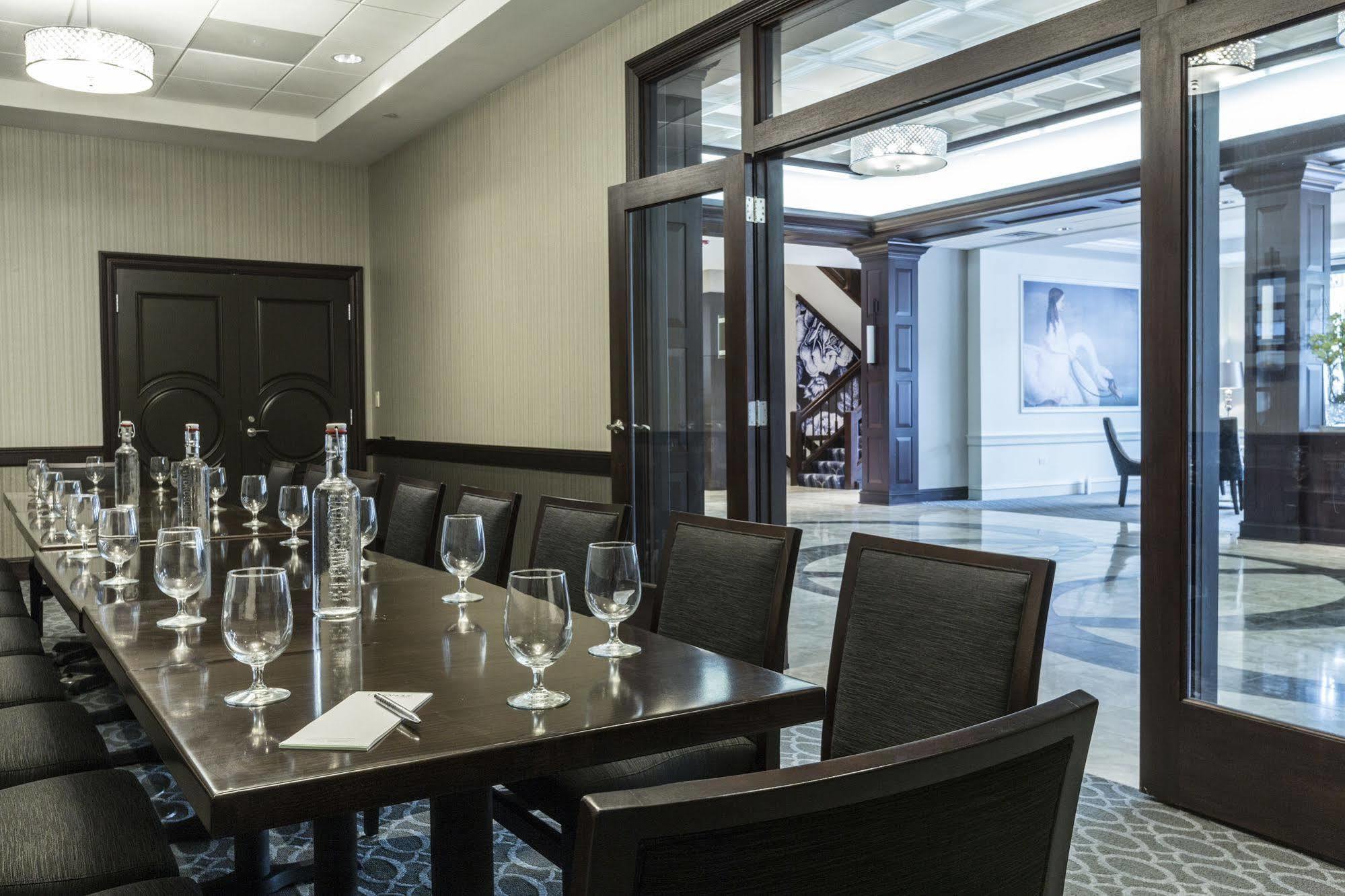 La Banque Hotel Homewood Eksteriør billede
